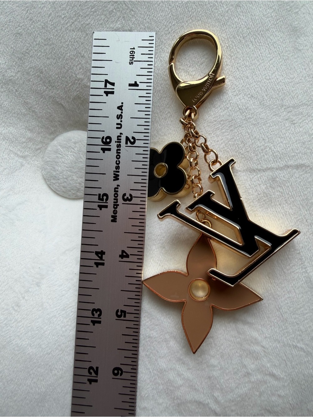 Gold Tone Fashion Bag Charm Keychain Statement Accessory New - Picture 8 of 8
